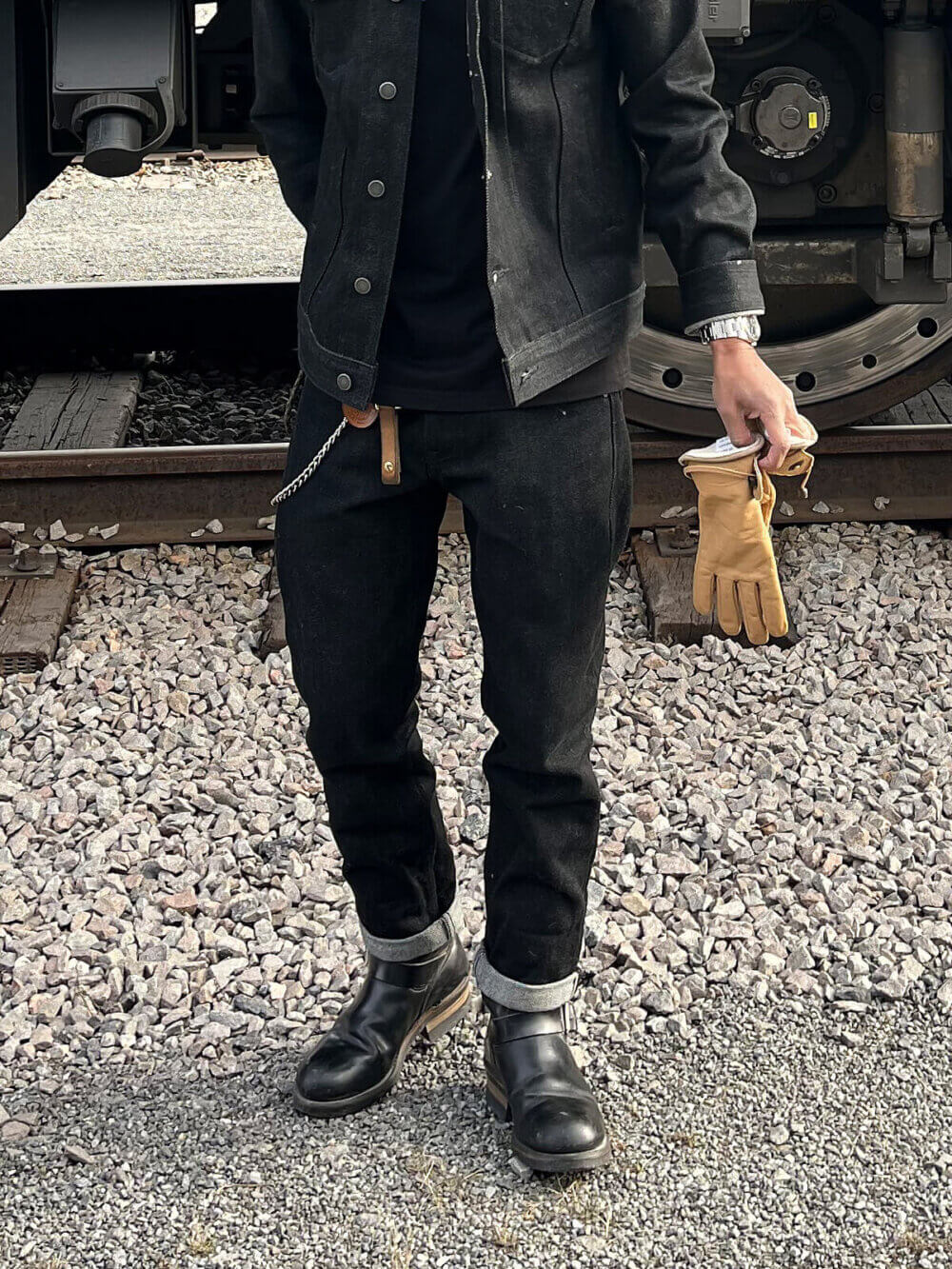20oz Ghost Black Selvedge Denim Jeans - Image 3